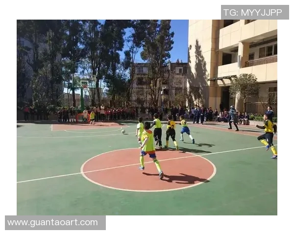 虹山小学足球明星展现非凡才华助力校园足球发展与团队精神提升